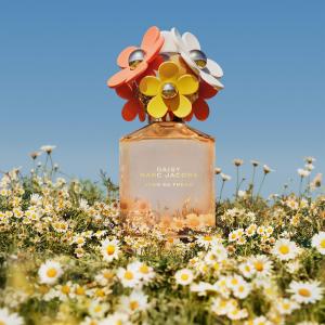 Daisy Ever So Fresh Marc Jacobs perfume - a new fragrance for women 2022