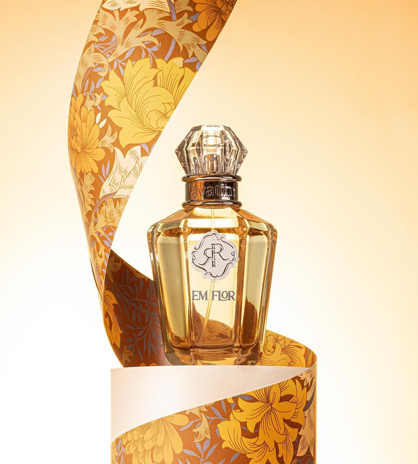 Em Flor Avatim perfume - a new fragrance for women 2022