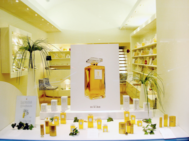 parfum divine paris