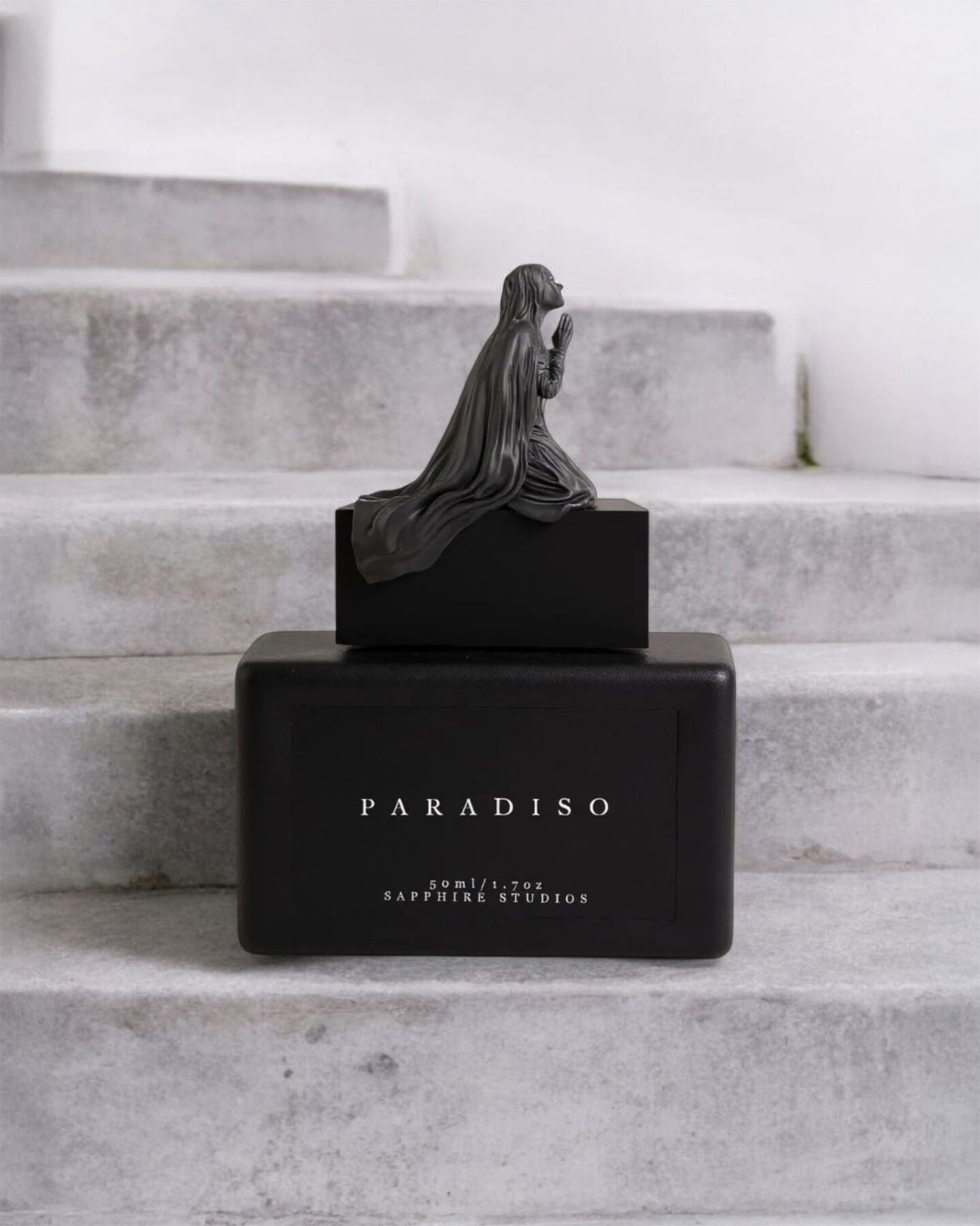 Paradiso Sapphire Studios for women and men