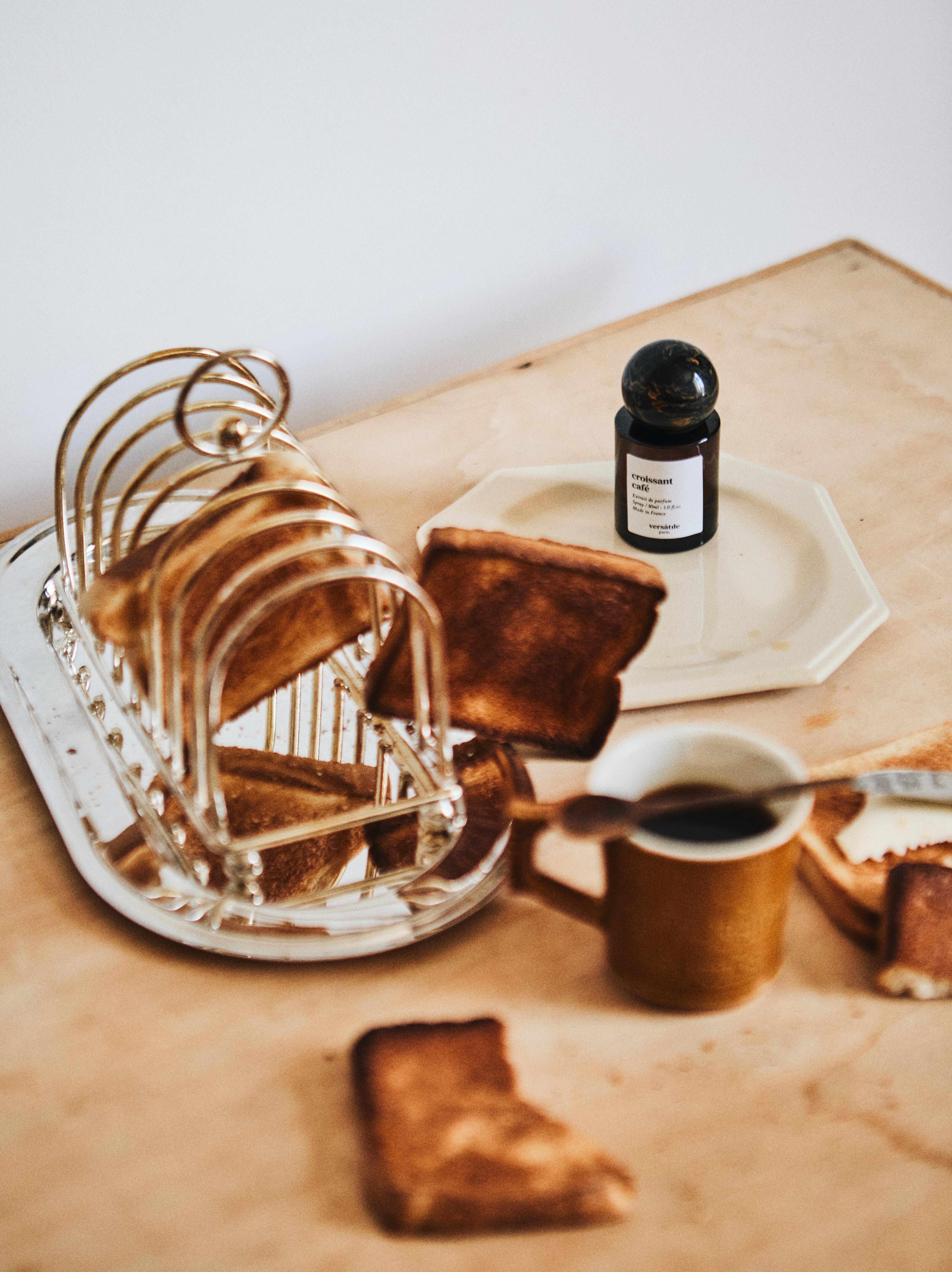 Croissant Café Extrait de Parfum Versatile Paris 香水 - 2026年の