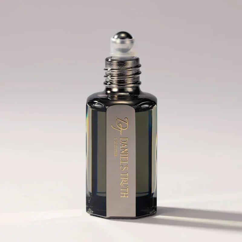 Signature Bombshelluth Daniel's Truth perfume - a fragrance for