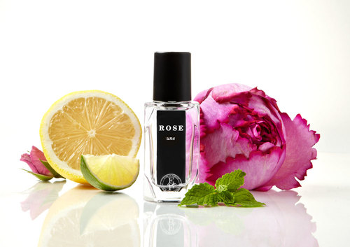 Une discount rose fragrantica