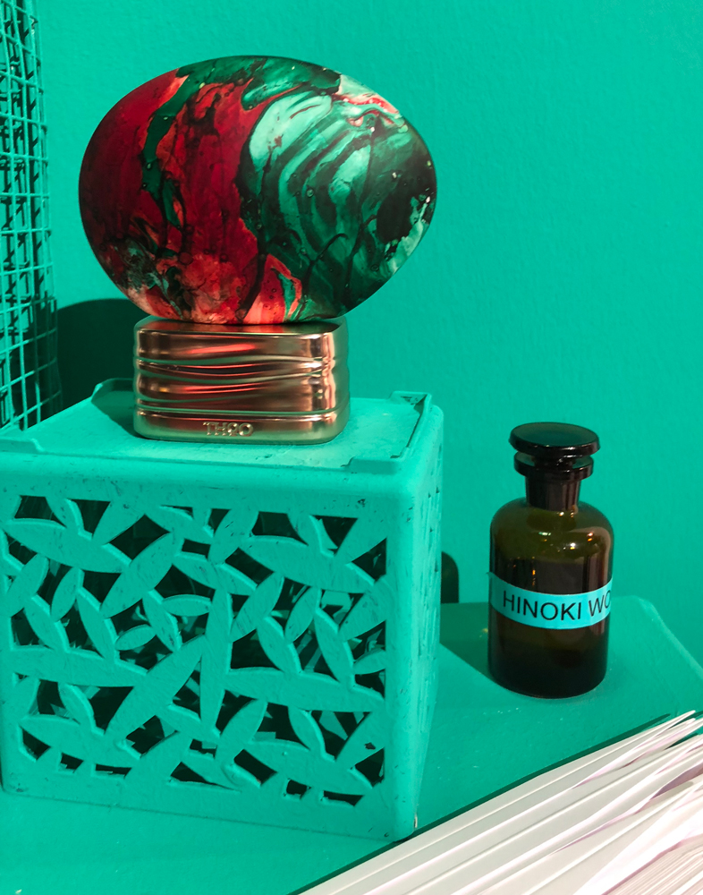 Live In Colors The House of Oud perfume a fragrance for women and men 2018