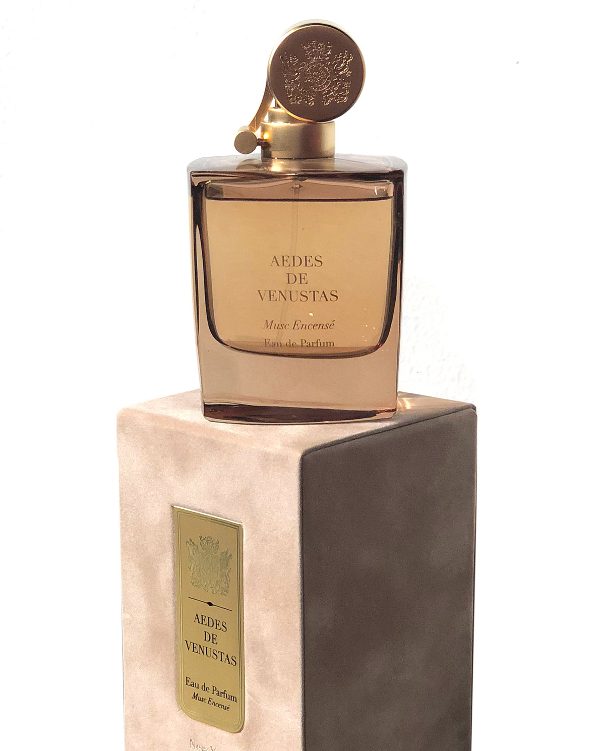 Musc Encense Aedes de Venustas perfume - a fragrance for women and men 2018