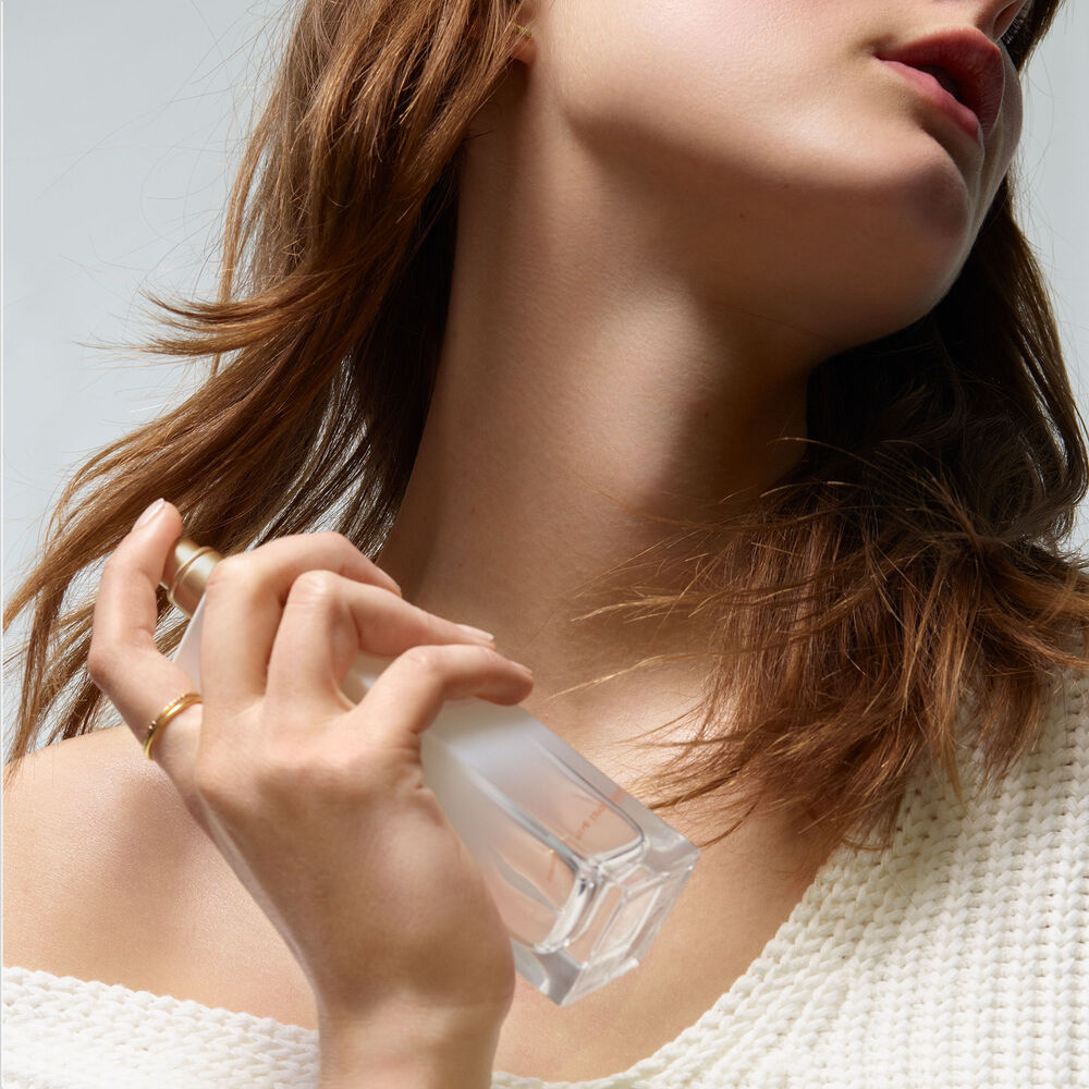 White Tea Mandarin Blossom Elizabeth Arden perfume a fragrance for