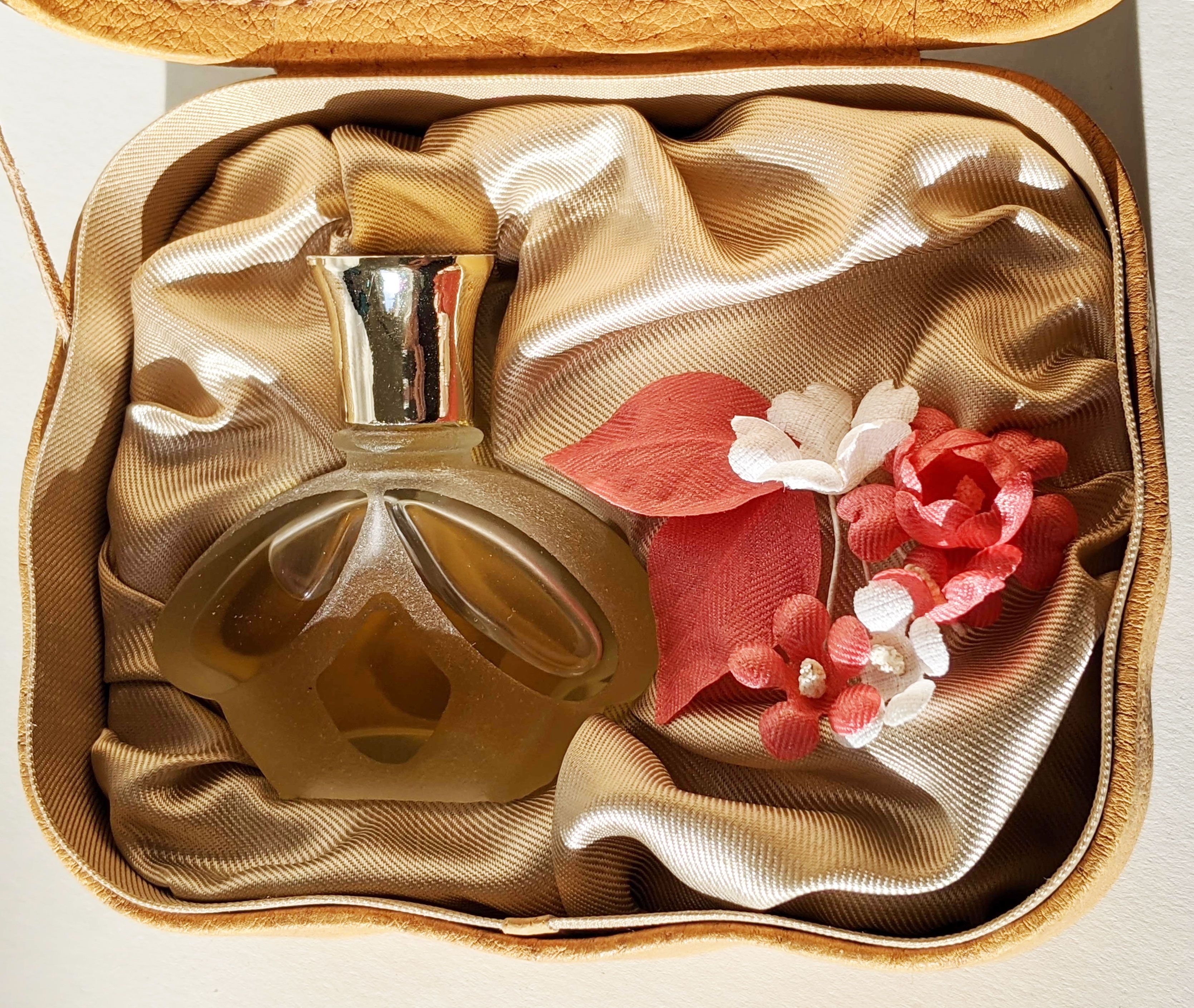 Reveranss (Реверанс) Dzintars Parfum - ein es Parfum für Frauen