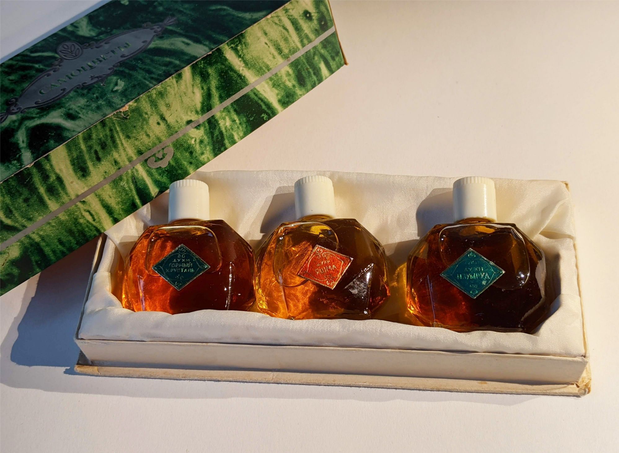 Изумруд (Emerald) Уральские самоцветы (Ural Gems) perfume - a fragrance ...