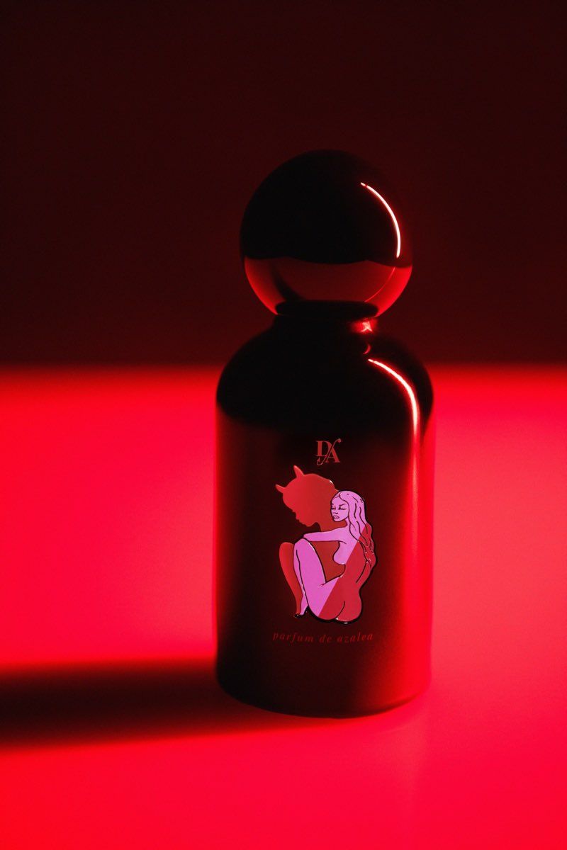 Devil’s Advocate Parfum de Azalea perfume - a novo fragrância Feminino 2021