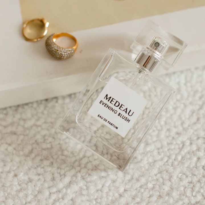 Evening Blush Medeau perfume - a fragrance for women 2021
