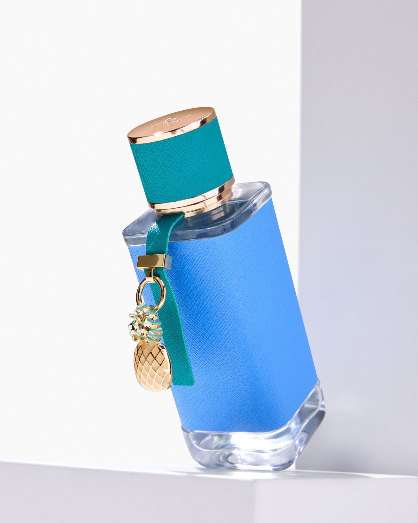 Mad World Carolina Herrera perfume - a new fragrance for women 2022