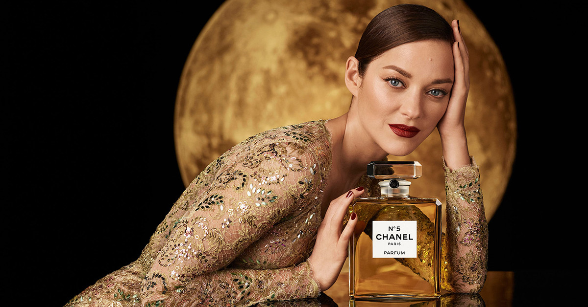 Chanel No 5: Ask For The Moon - Holiday Editions 2021 ~ Fragrance News