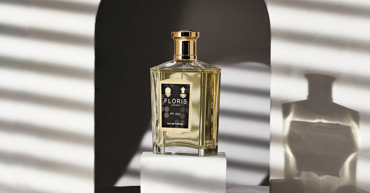 Floris No. 007: Gin & Tonic Adorned With Carnation ~ Fragrance Reviews