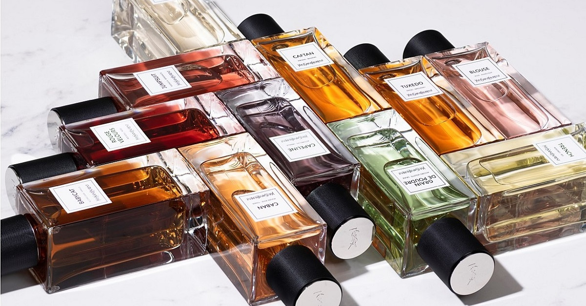 Yves Saint Laurent的Le Vestiaire des Parfums Rouge Velours香水~ 新香水