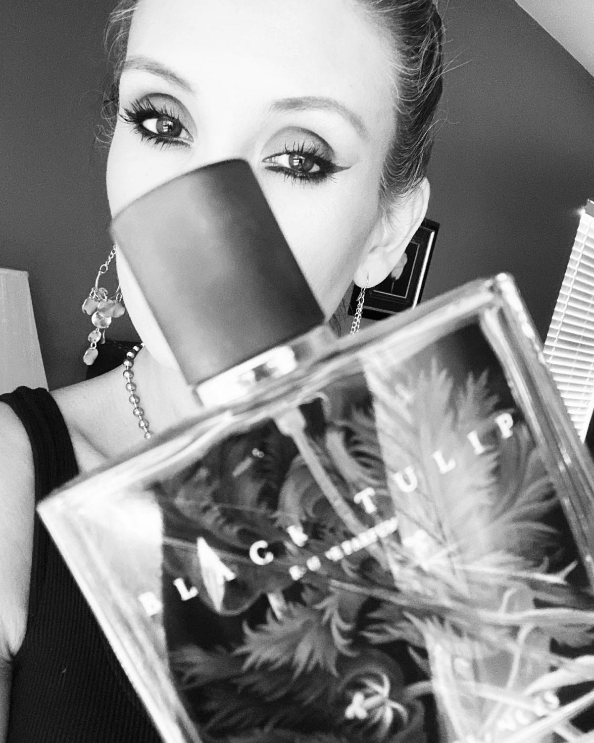 Black Tulip Nest perfume a fragrance for women 2016