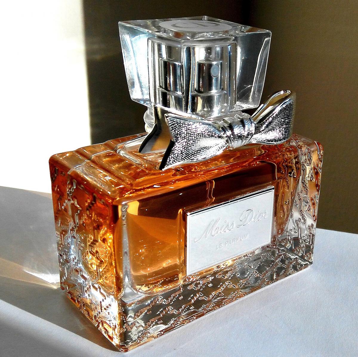 Miss Dior Le Parfum Dior άρωμα - ένα άρωμα για γυναίκες 2012