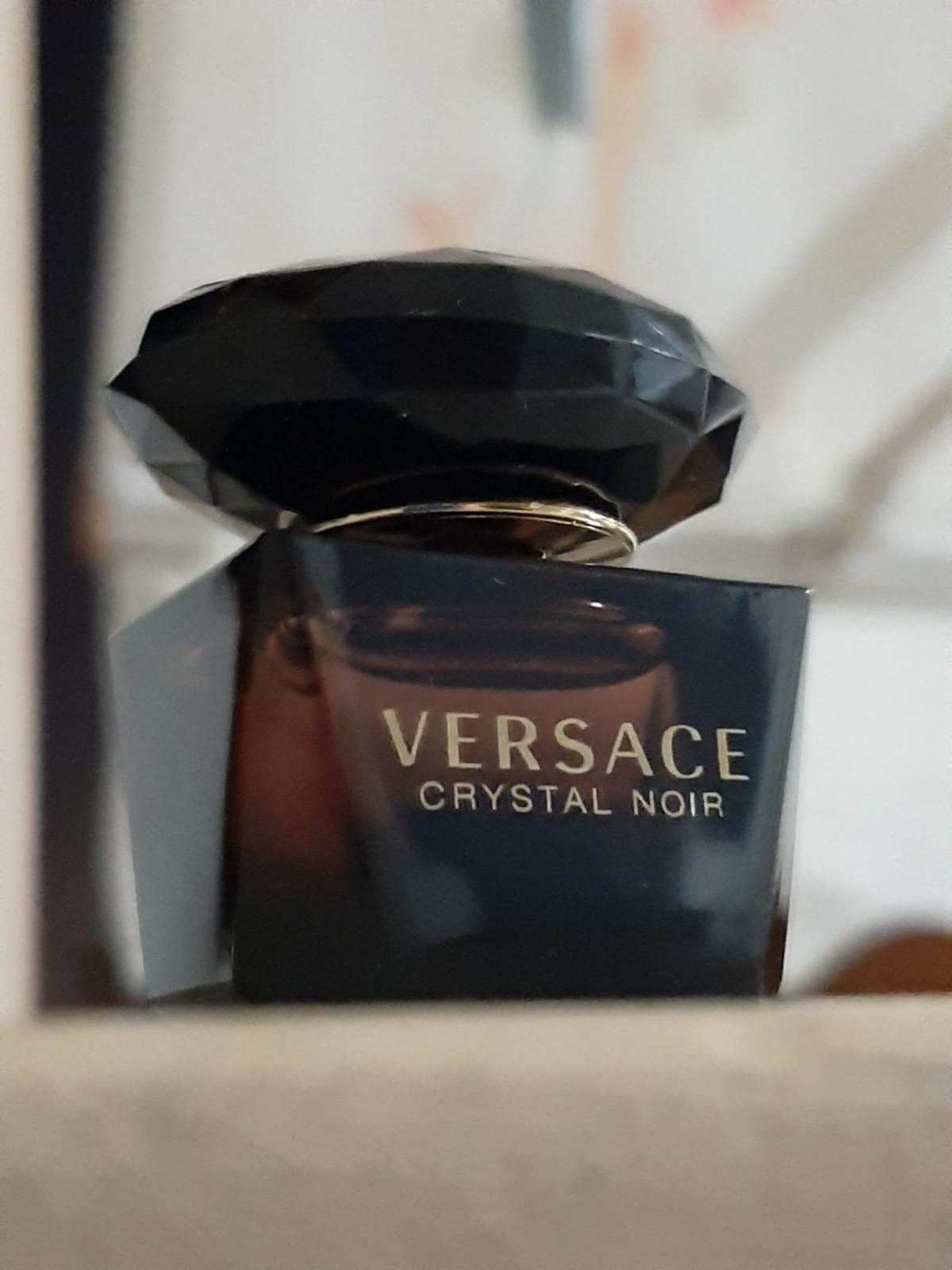 Crystal Noir Versace perfume - a fragrance for women 2004