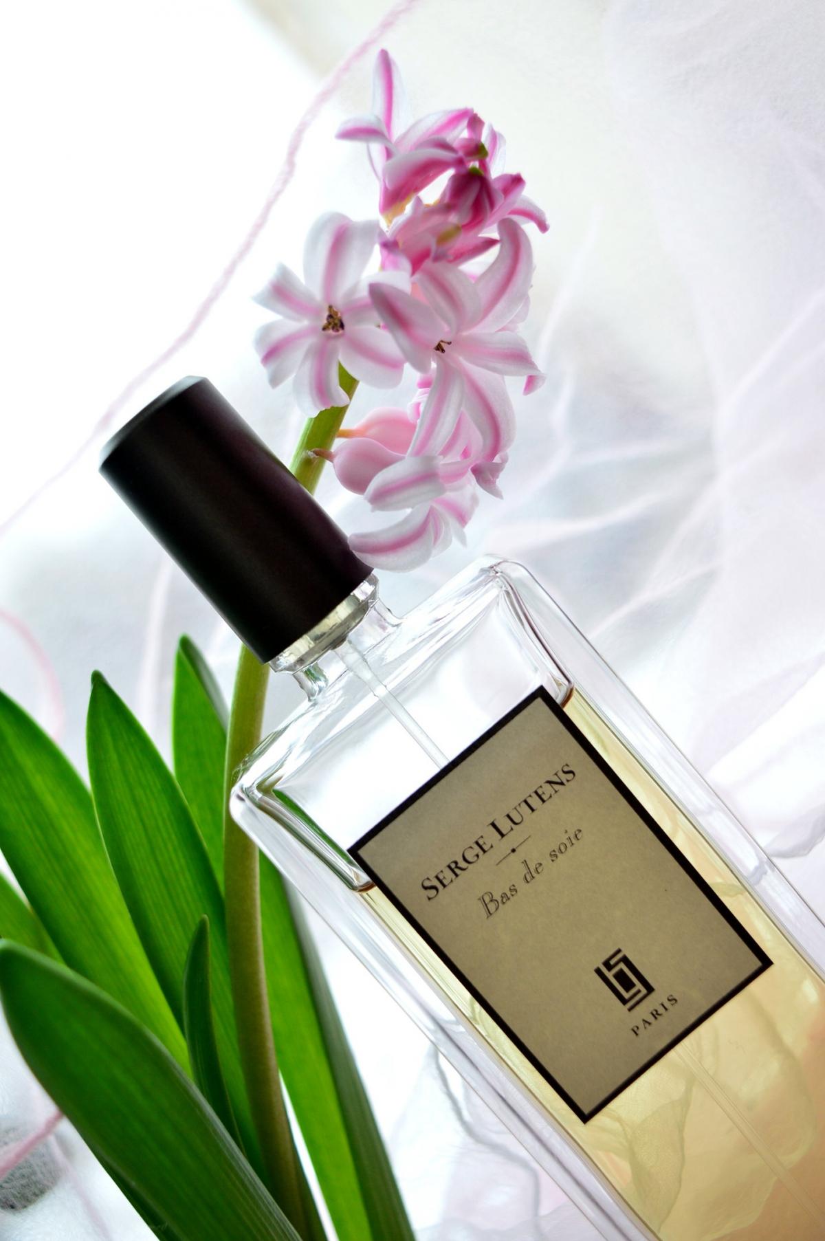 Bas de Soie Serge Lutens perfume - a fragrance for women and men 2010