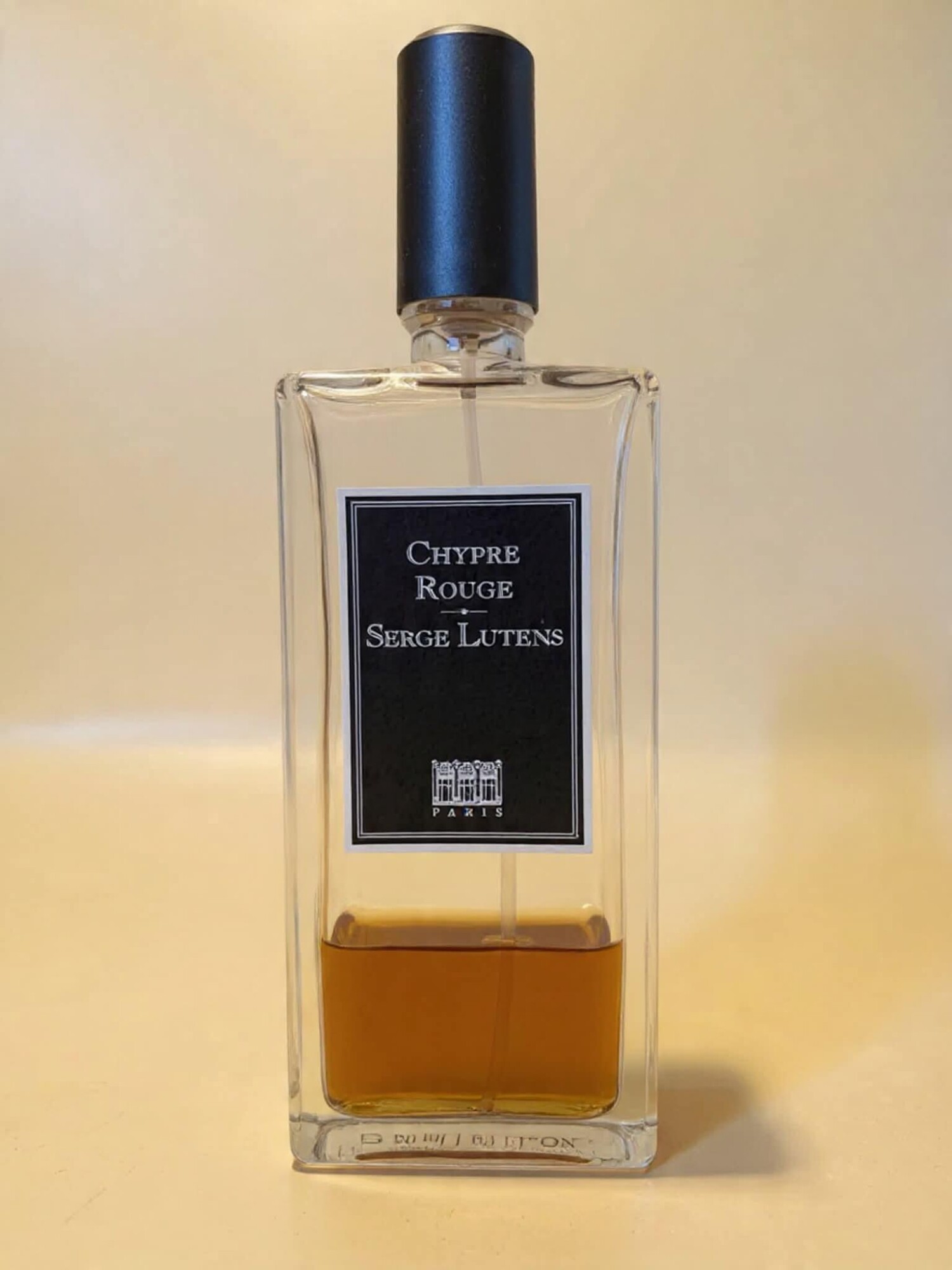 Chypre Rouge Serge Lutens 향수 - 2006년 남녀공용 향수
