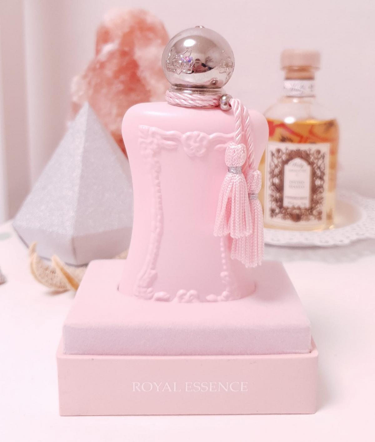 Delina exclusif parfums de. Делина духи. Парфюм de Marly delina. Delina Royal Essence. Духи delina exclusif.