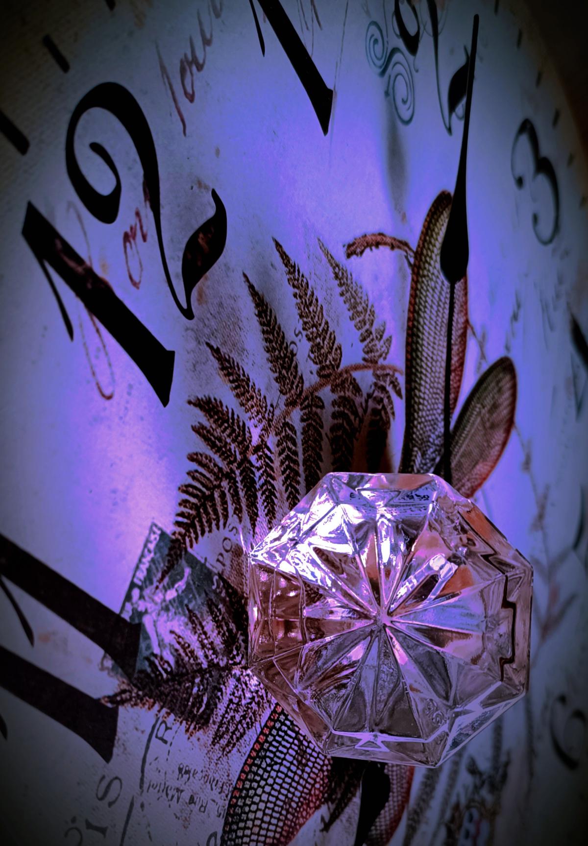 Paradise Oriflame perfume - a fragrance for women 2011