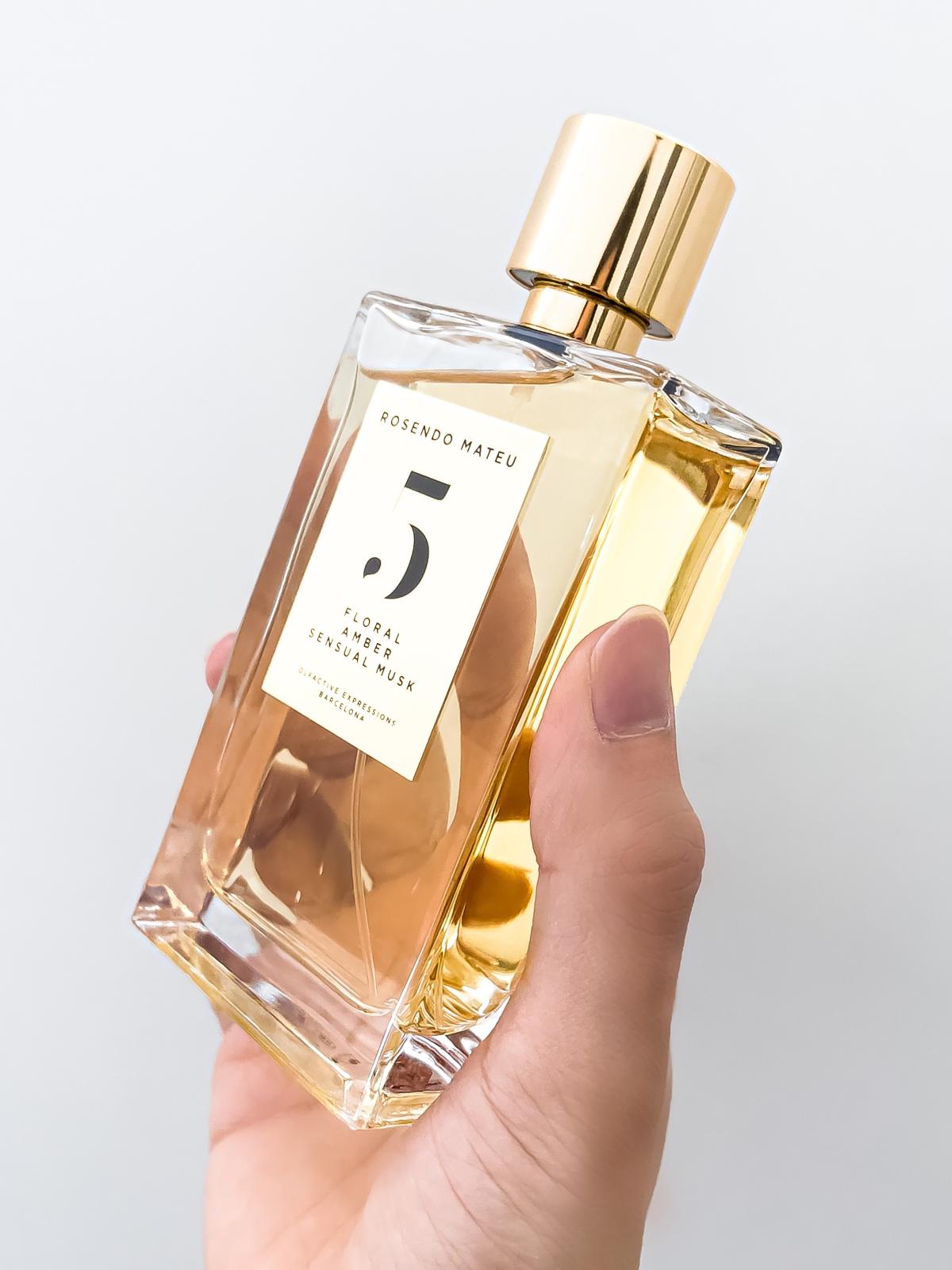 Rosendo Mateu's Nº 5 Floral, Amber, Sensual Musk: Smoky Vanilla Actually  ~ Fragrance Reviews