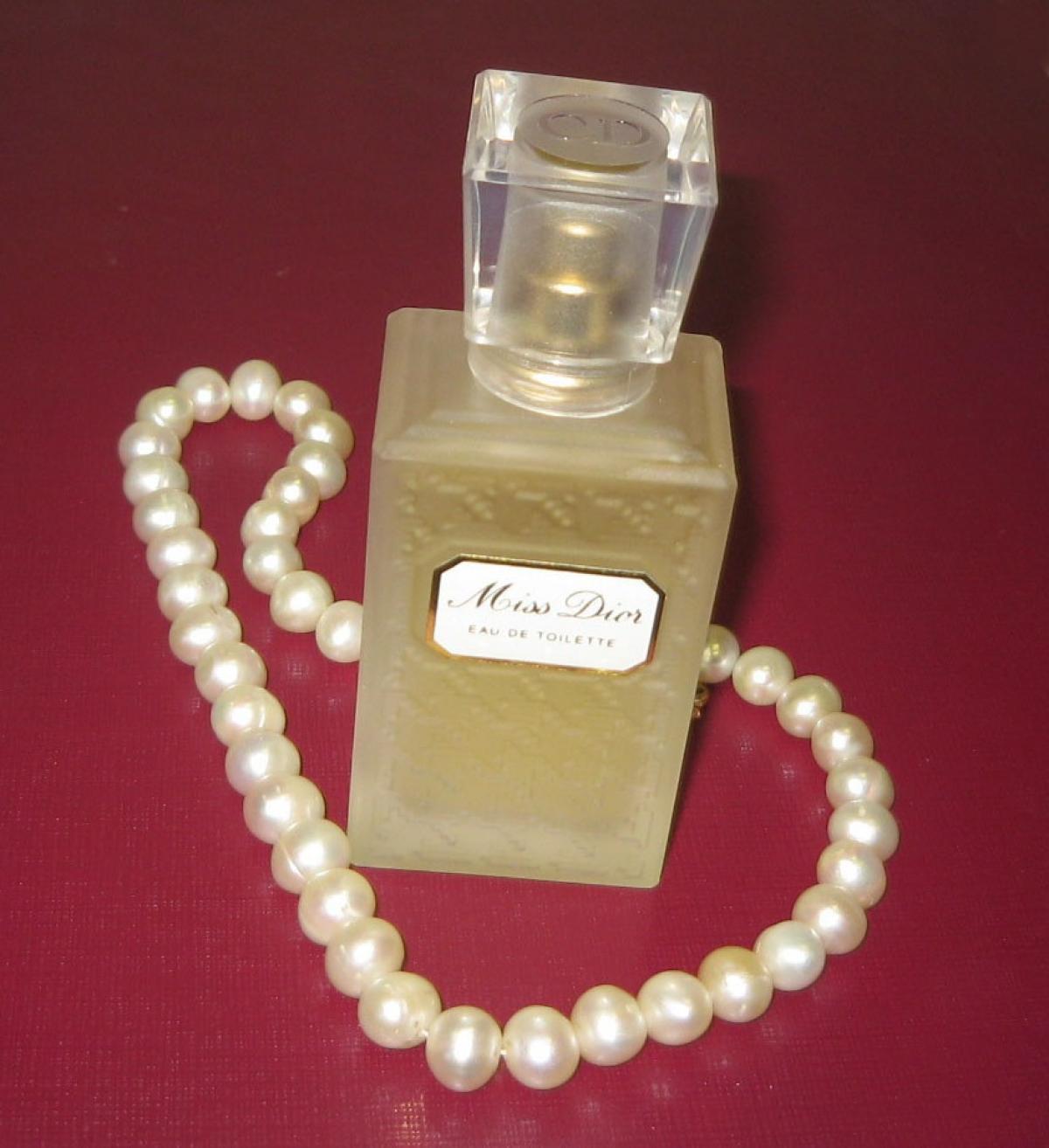 Miss Dior Dior perfume - a fragrance for women 1947