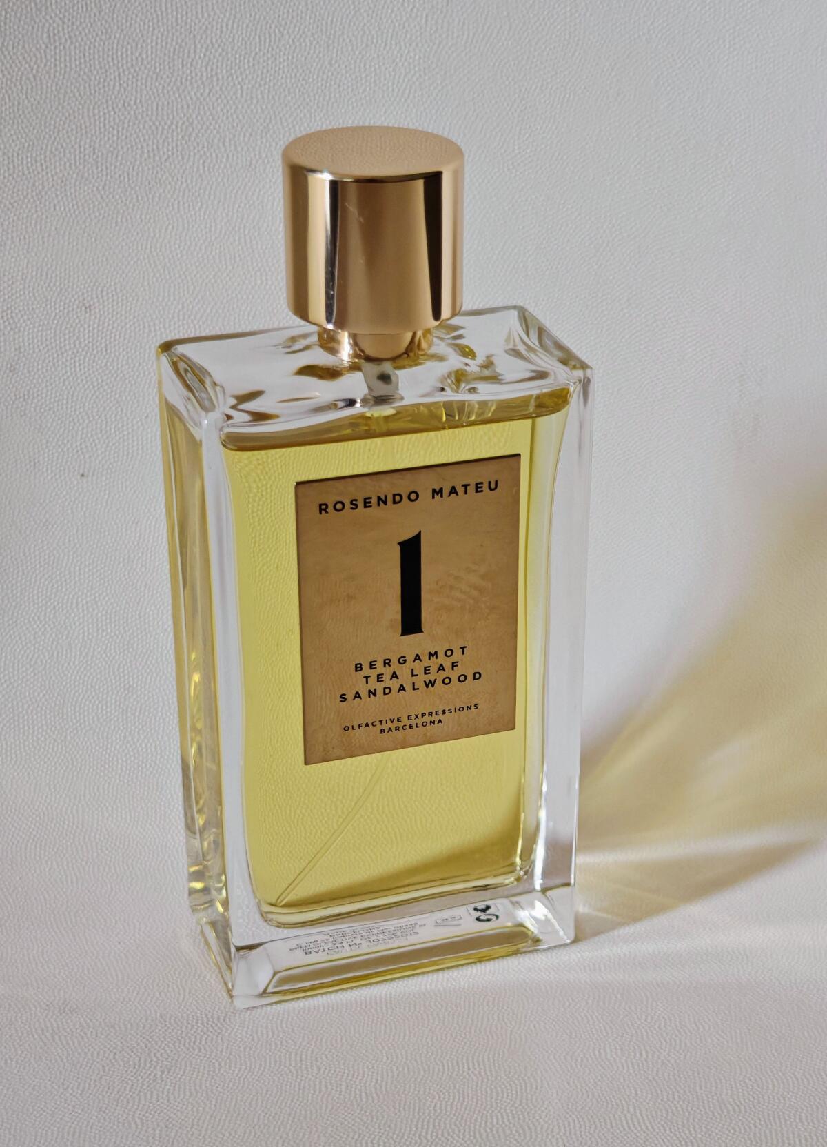 Rosendo Mateu Nº 1 Bergamot, Tea Leaf, Sandalwood Rosendo Mateu ...