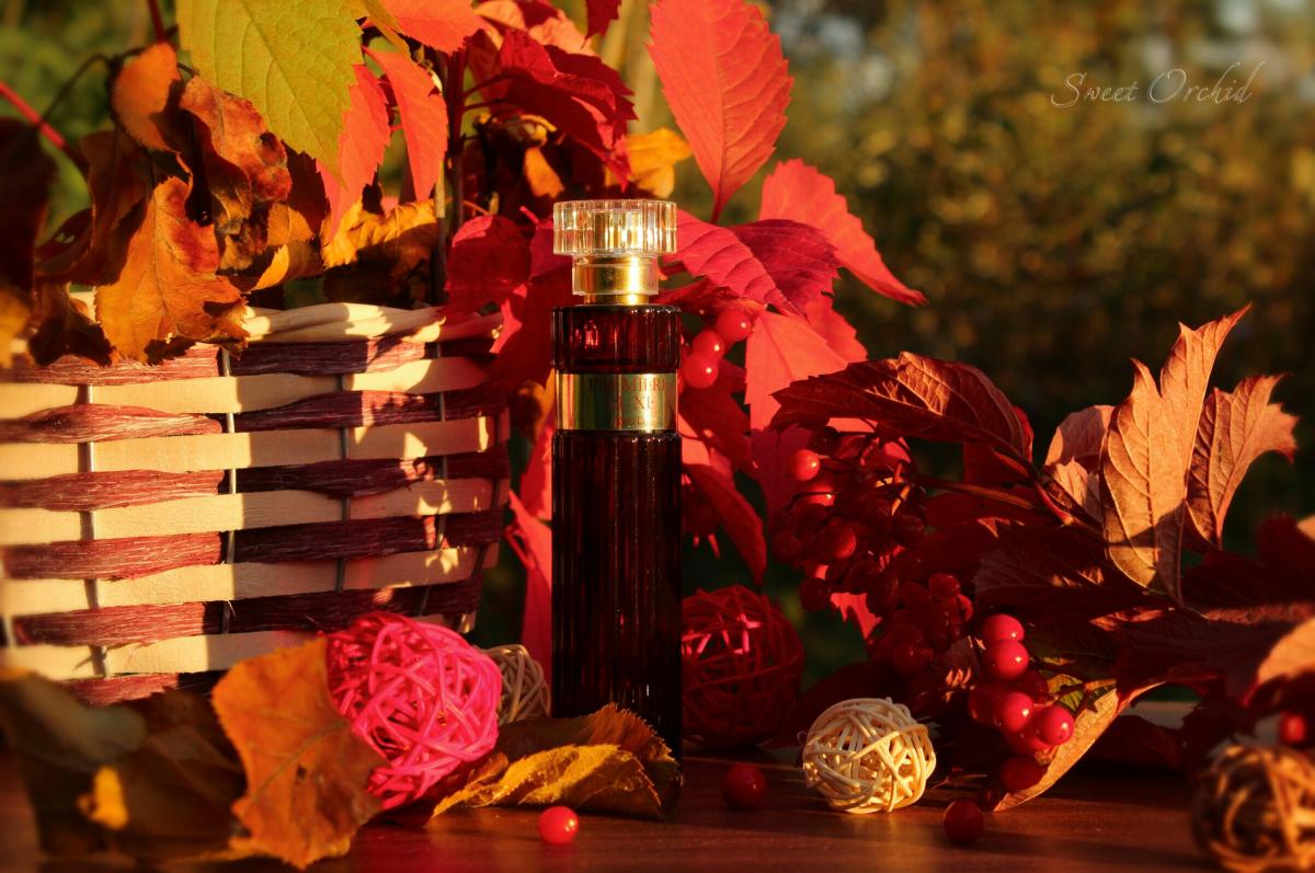 Premiere Luxe Oud for Her Avon perfume a fragrance for women 2016