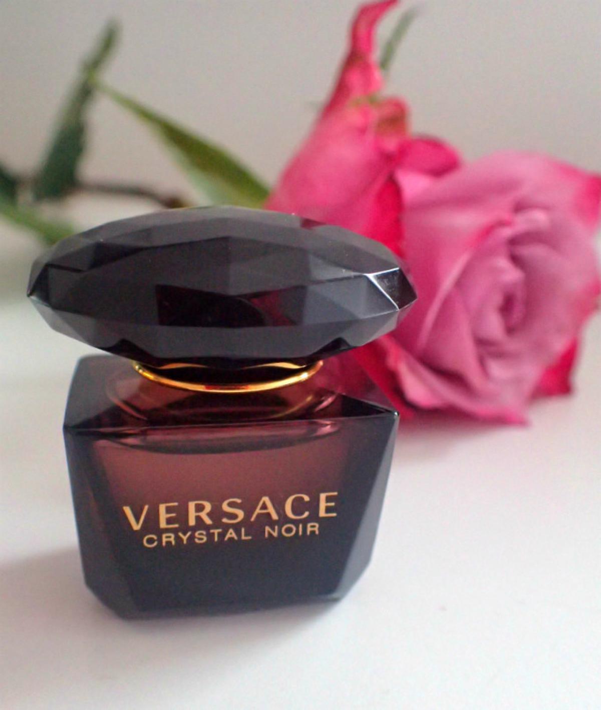 Crystal Noir Versace perfume - a fragrance for women 2004