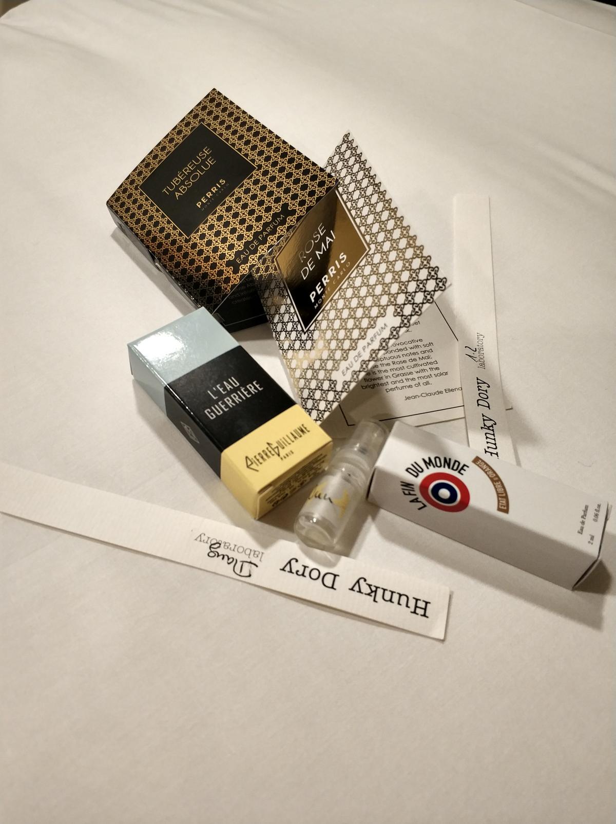 La Fin Du Monde Etat Libre d&amp;#39;Orange perfume - a fragrance for women and ...