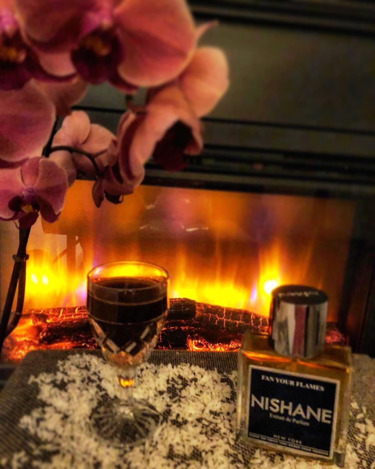 Fan Your Flames Nishane perfume a fragrance for women and men 2016