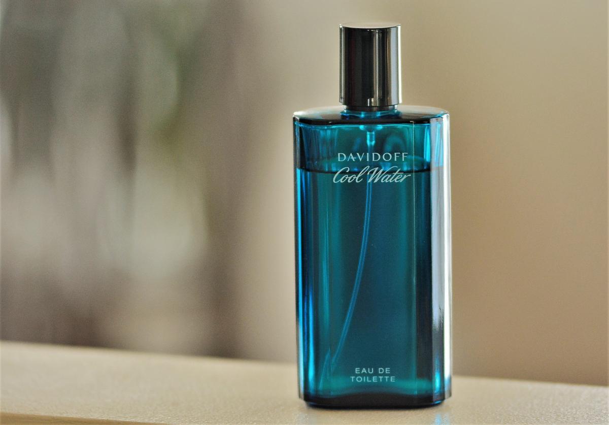 Cool Water Davidoff cologne a fragrance for men 1988