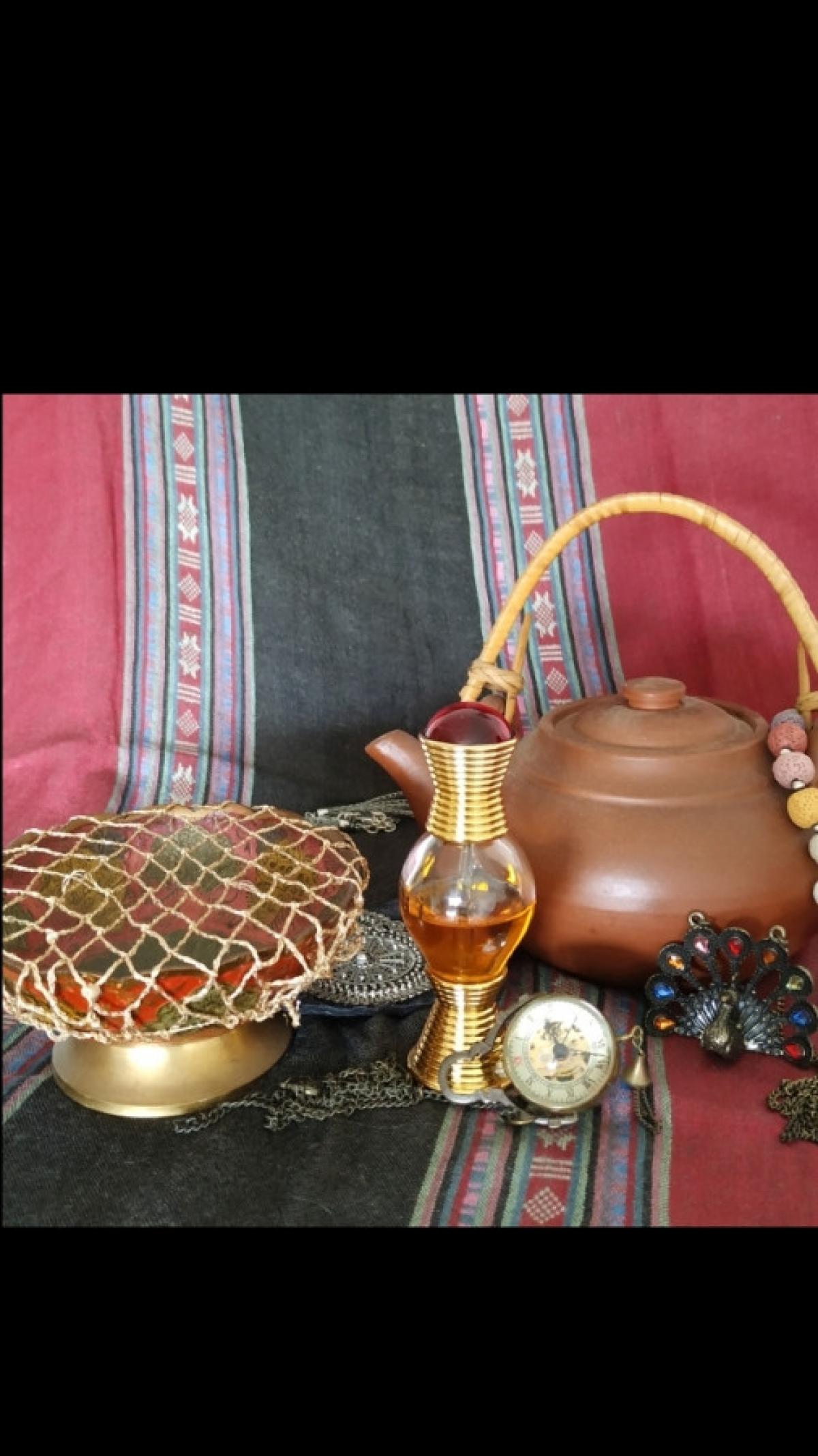 Noora Swiss Arabian perfume - a fragrance for women and men