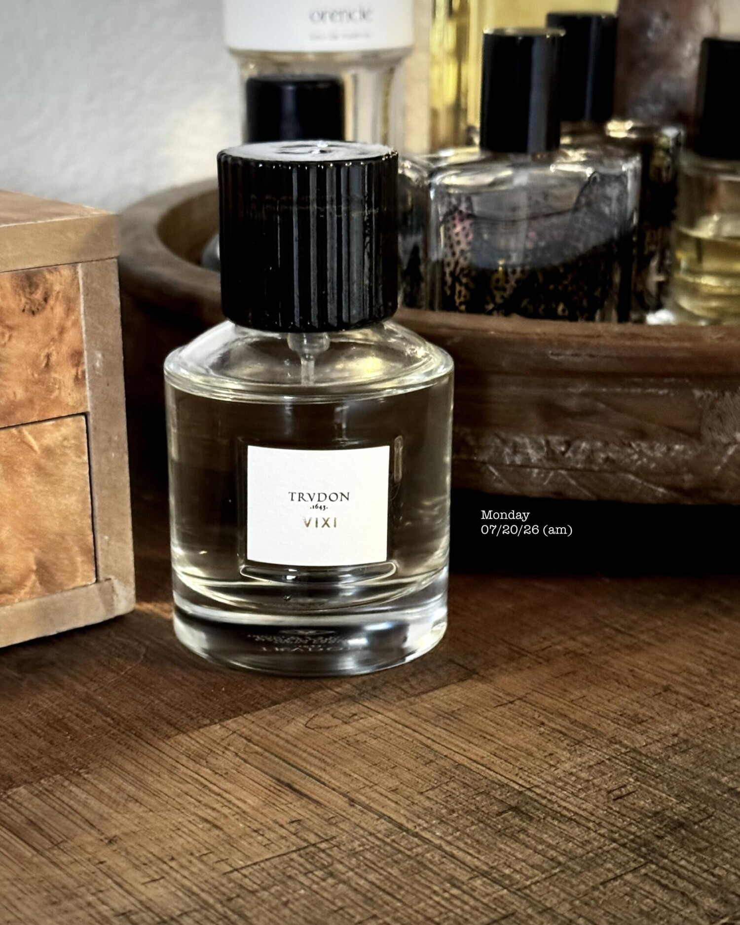 Vixi Trudon 香水 - 2023年のユニセックス フレグランス