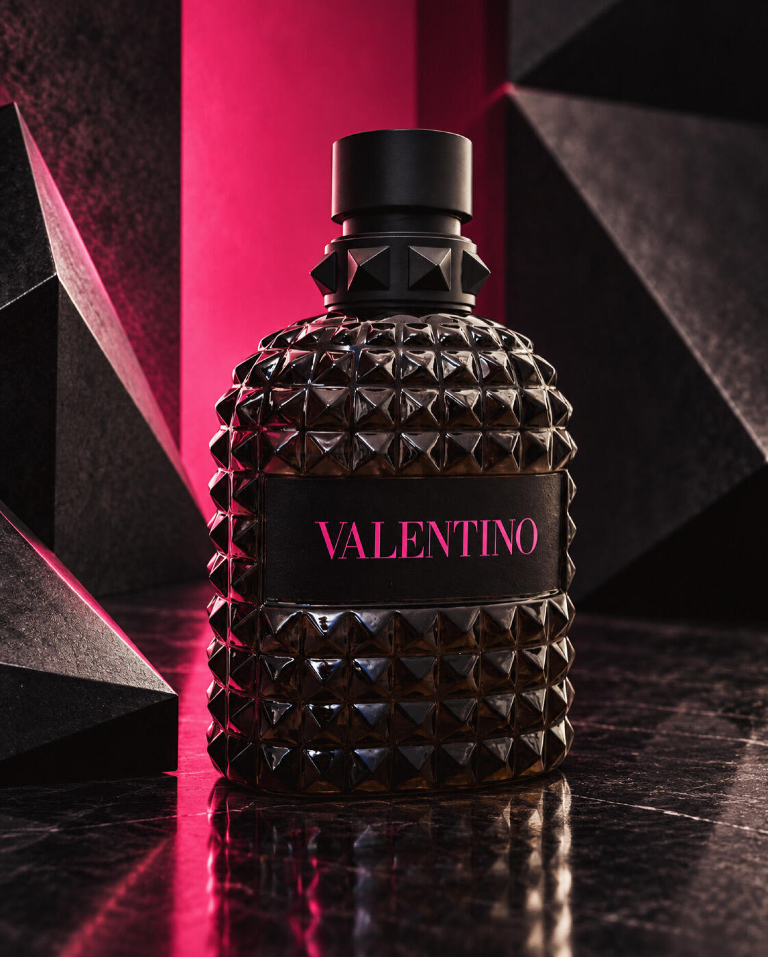Valentino Born in Roma Extradose Uomo Valentino Cologne - un nouveau ...