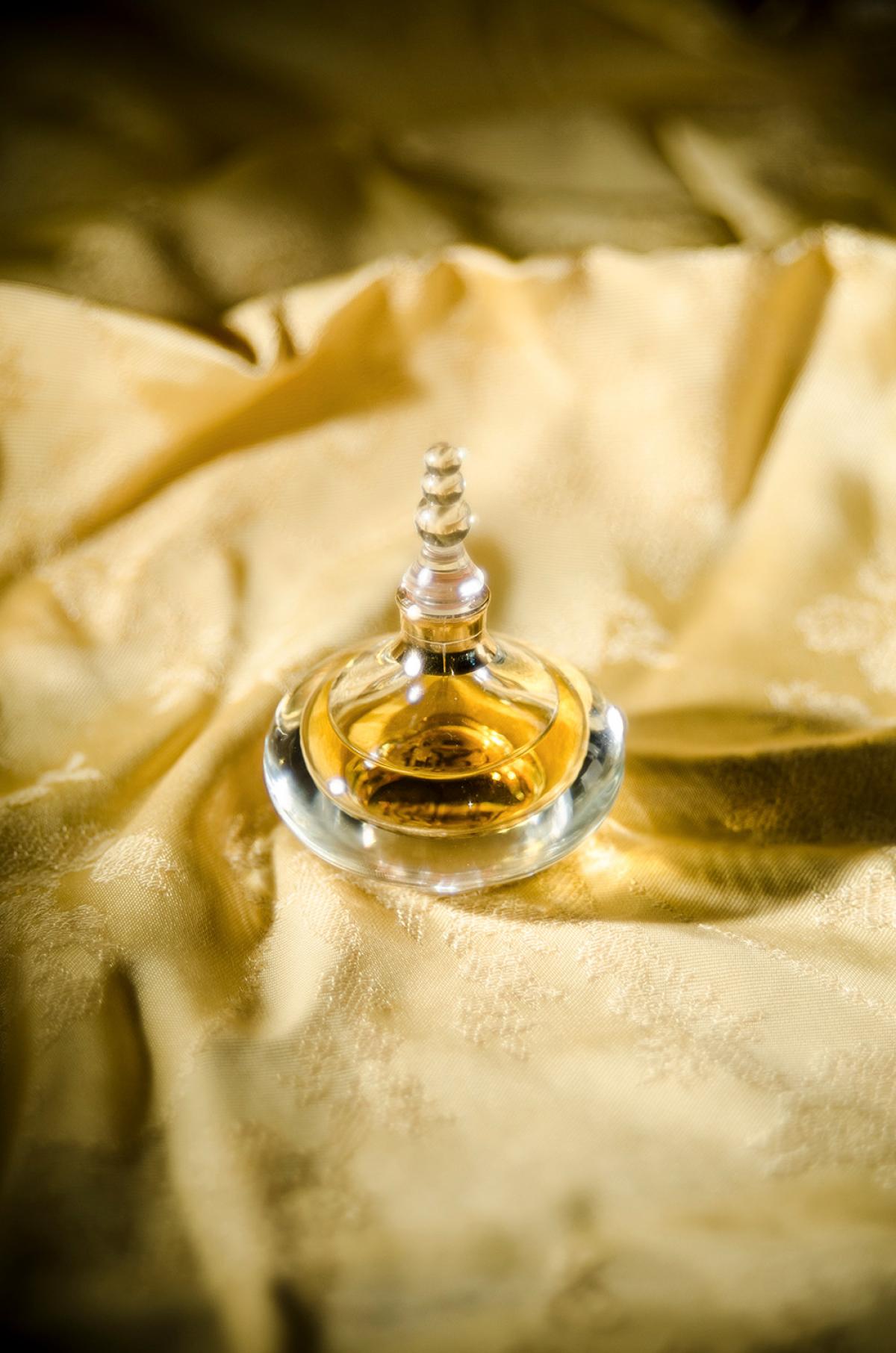 Amouage Gold pour Femme Amouage perfume a fragrance for women 1983