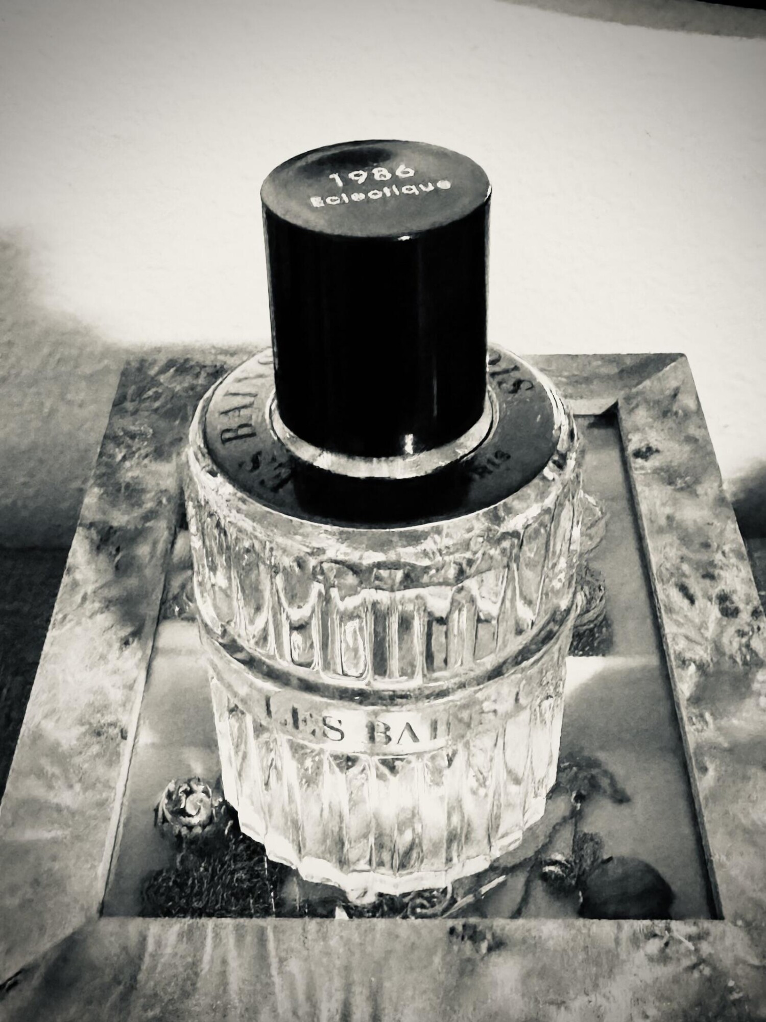 1986 Eclectique Les Bains Guerbois 香水 - 2021年のユニセックス 