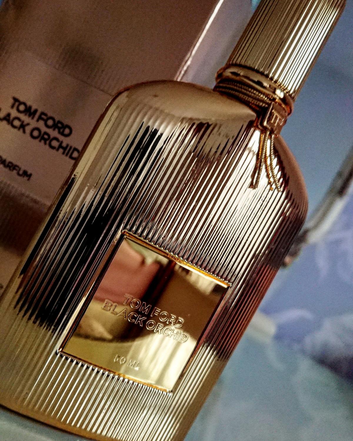 Black Orchid Parfum Tom Ford 香水 - 一款 2020年 新的 中性 香水