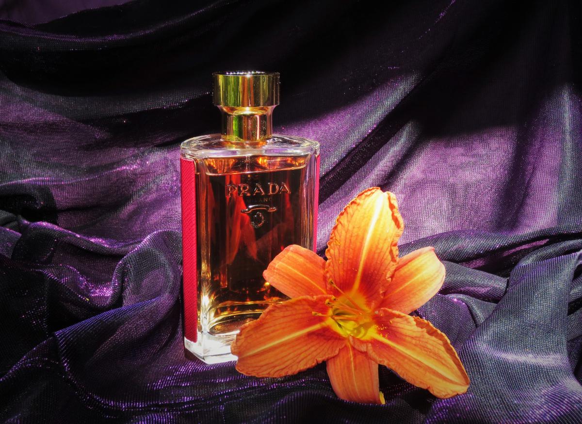prada intense la femme