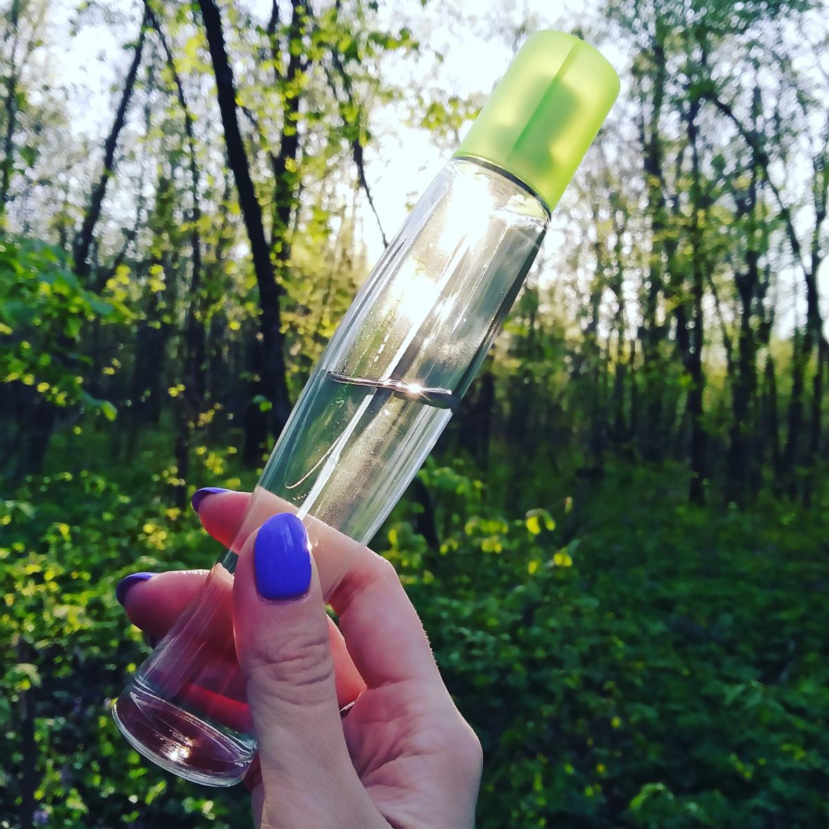 Summer White Bright Avon perfume - a fragrance for women 2015