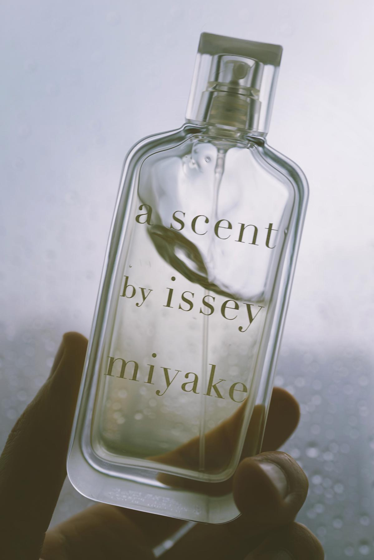 A Scent by Issey Miyake Issey Miyake perfume - a fragrance for women 2009