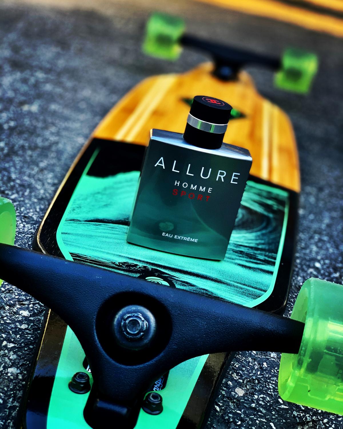 Allure Homme Sport Eau Extreme Chanel cologne a fragrance for men 2012