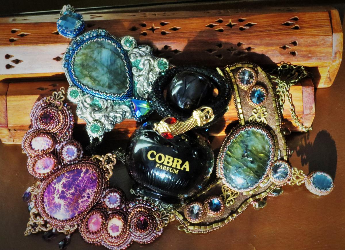cobra by jeanne arthes