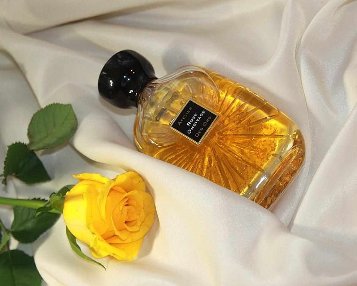Rose Omeyyade Atelier des Ors perfume - a fragrance for women and men 2015
