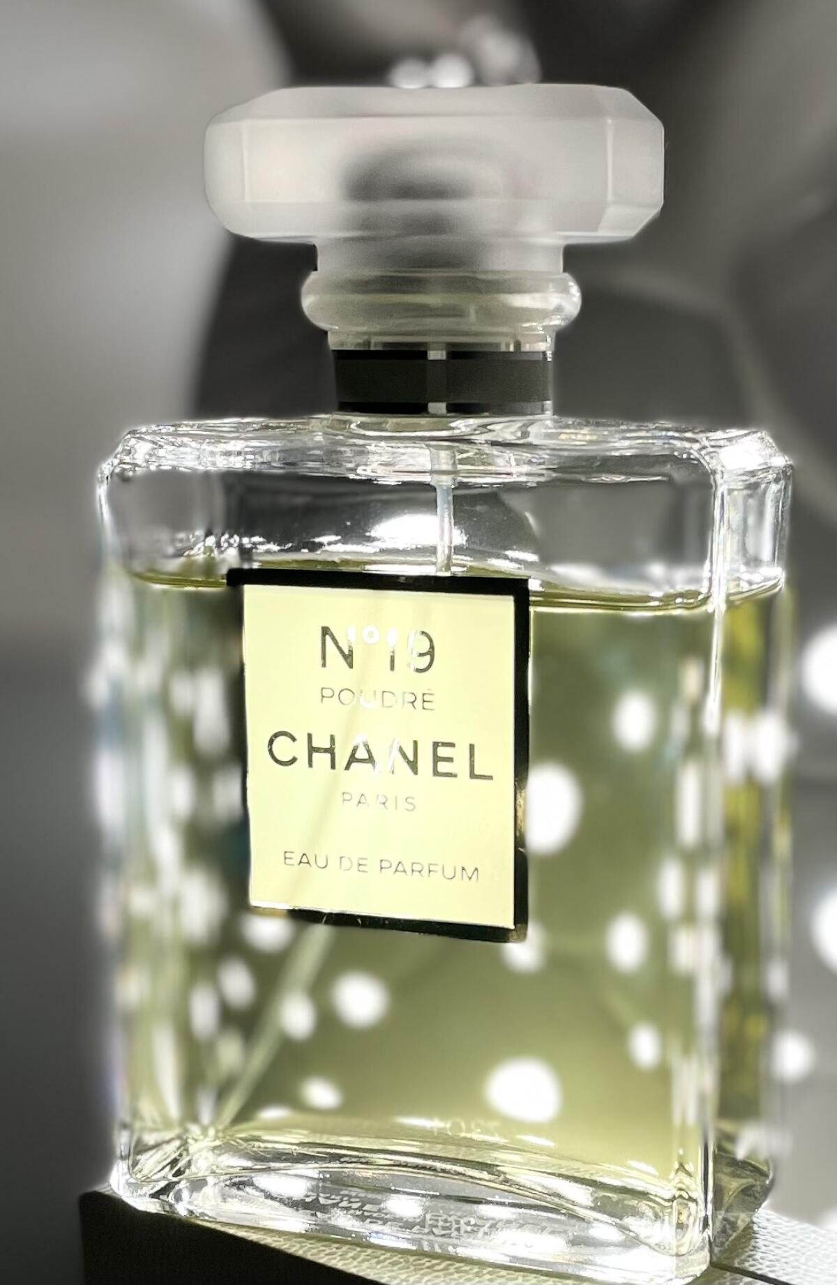 Chanel No 19 Poudre Chanel perfume - a fragrance for women 2011