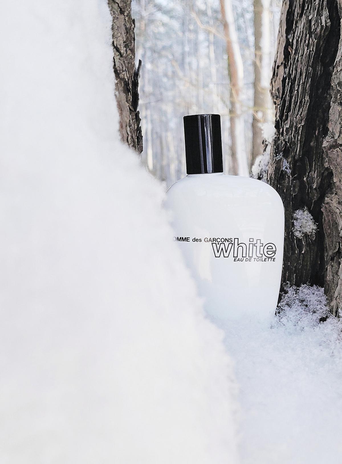 comme de garcon white shoes