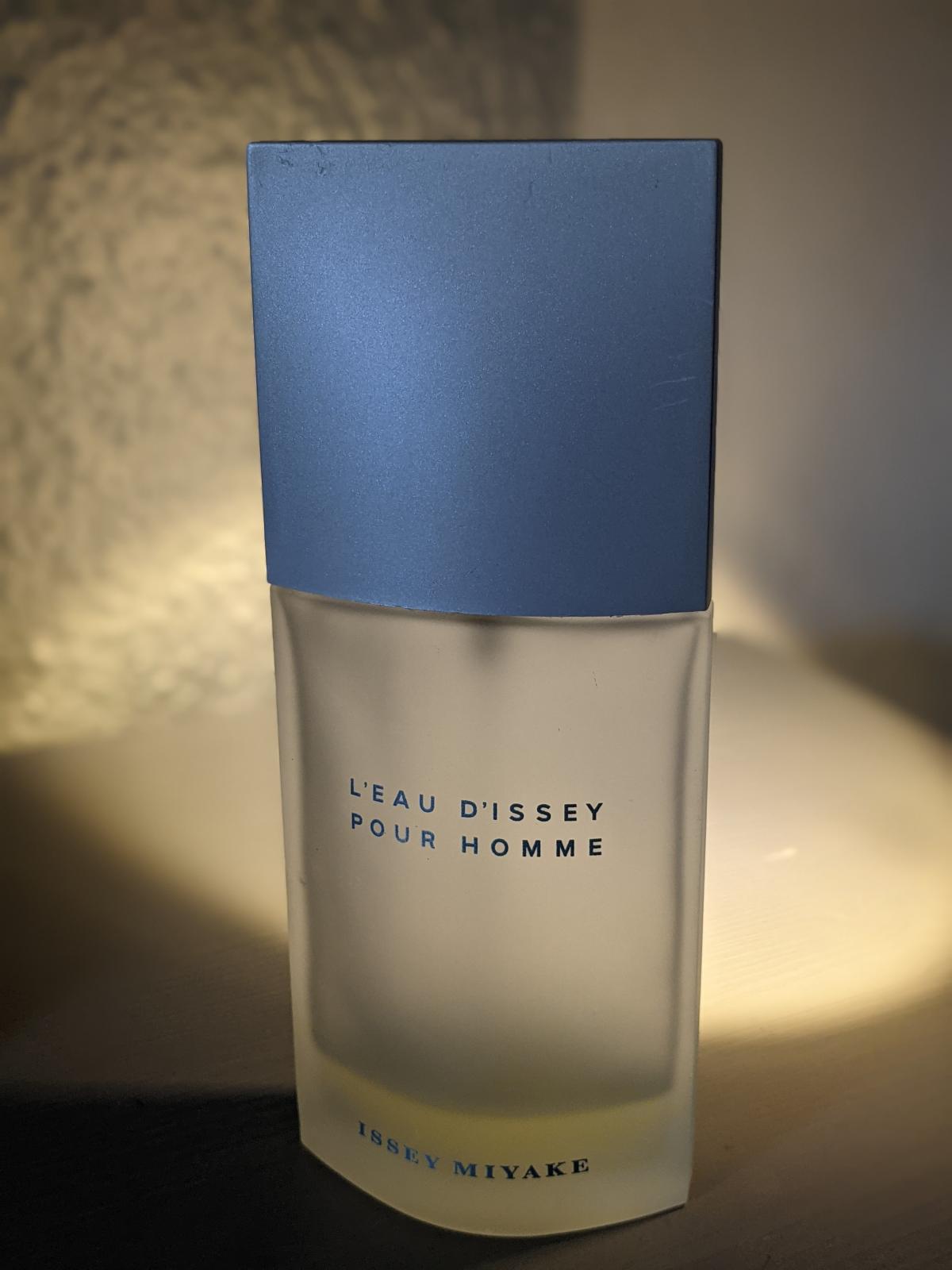 L'Eau d'Issey Pour Homme Issey Miyake cologne - a fragrance for men 1994