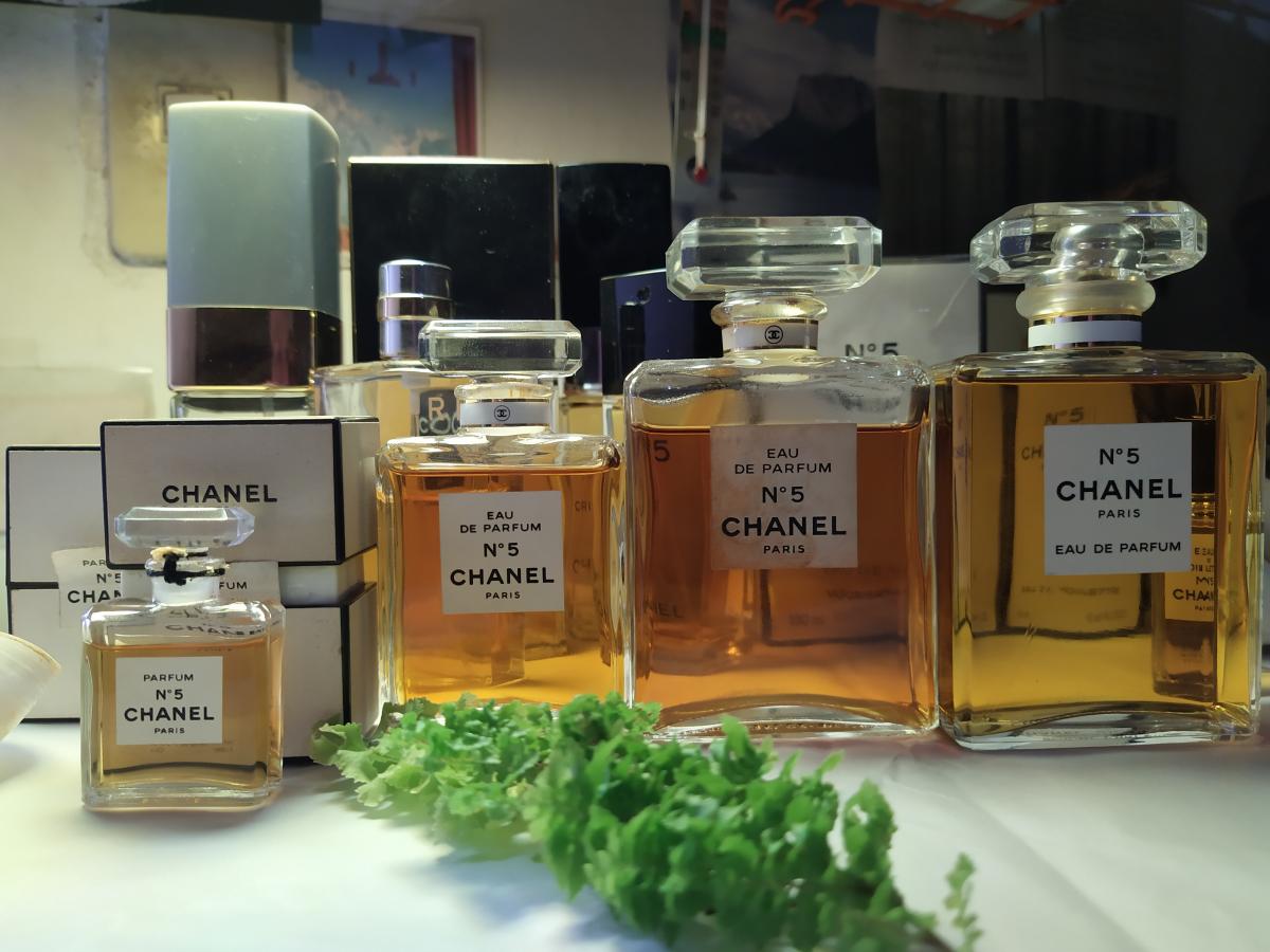 Chanel N°5 (Vintage) Chanel perfume - a fragrance for women 1921