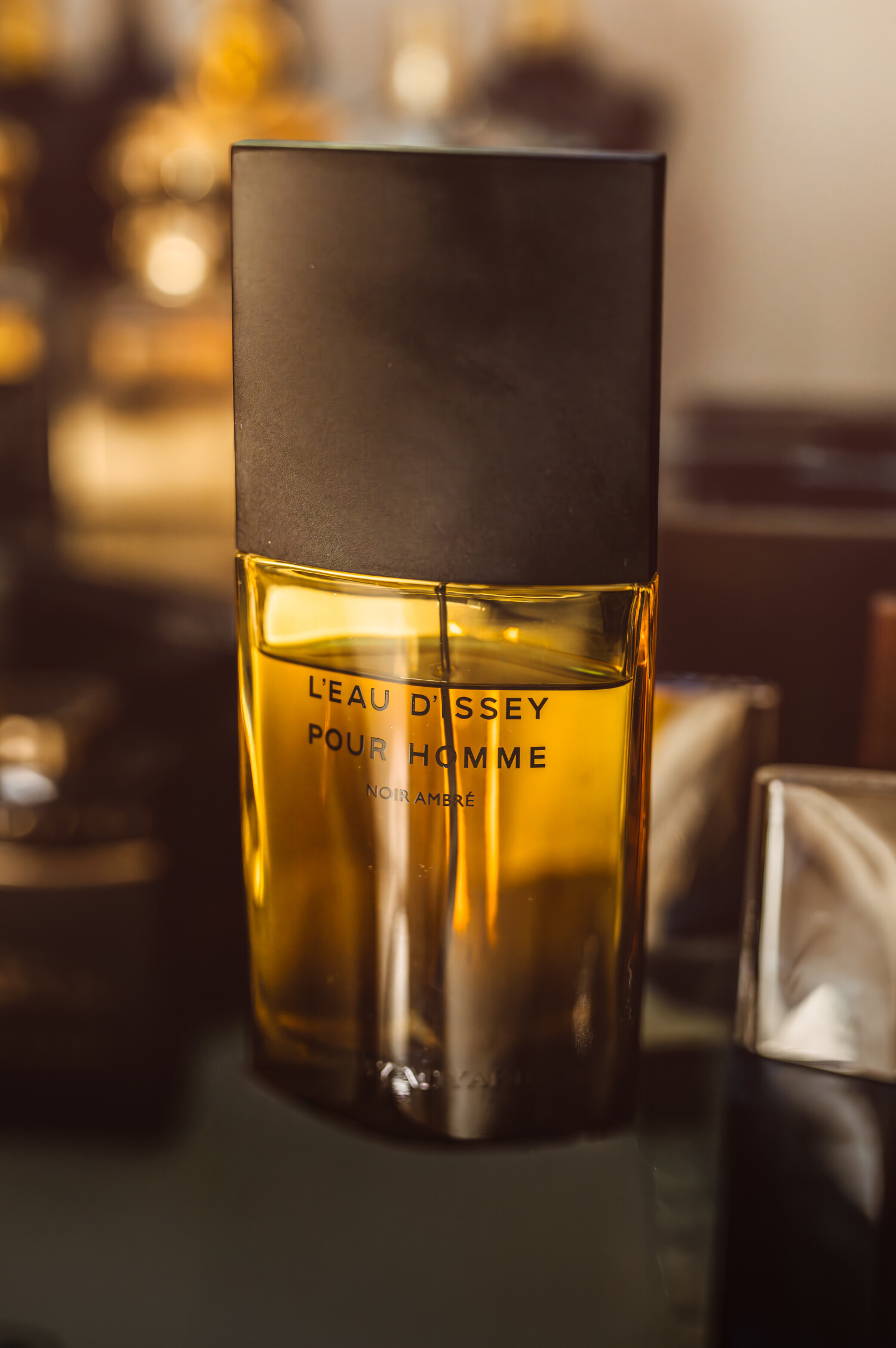 Seductive Noir Ambre Eau L Eau d Issey Pour Homme main image 1